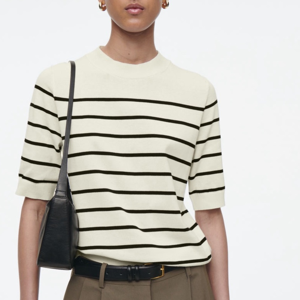 COS Regular Knitted Sweater - Off-White Stripped - Medium